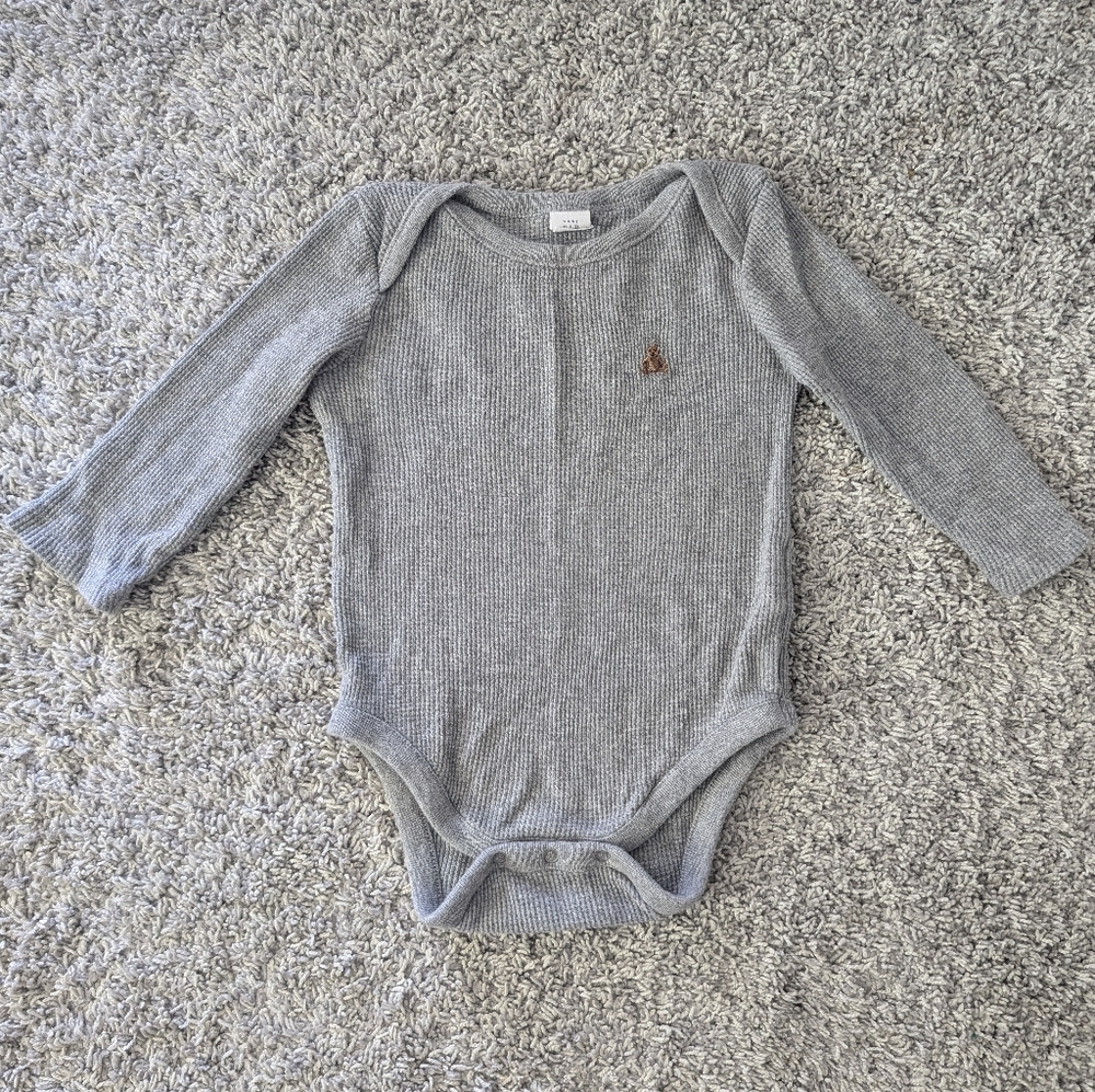 GAP baby boys grey waffle knit long sleeve onesie